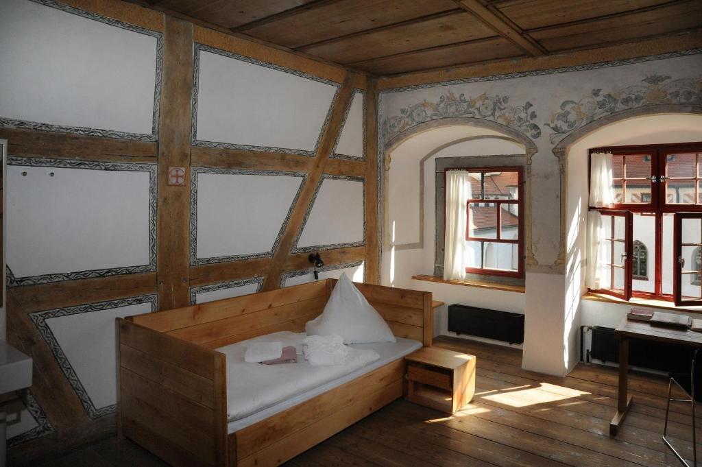 Tagungshaus Kloster Heiligkreuztal Altheim  Extérieur photo