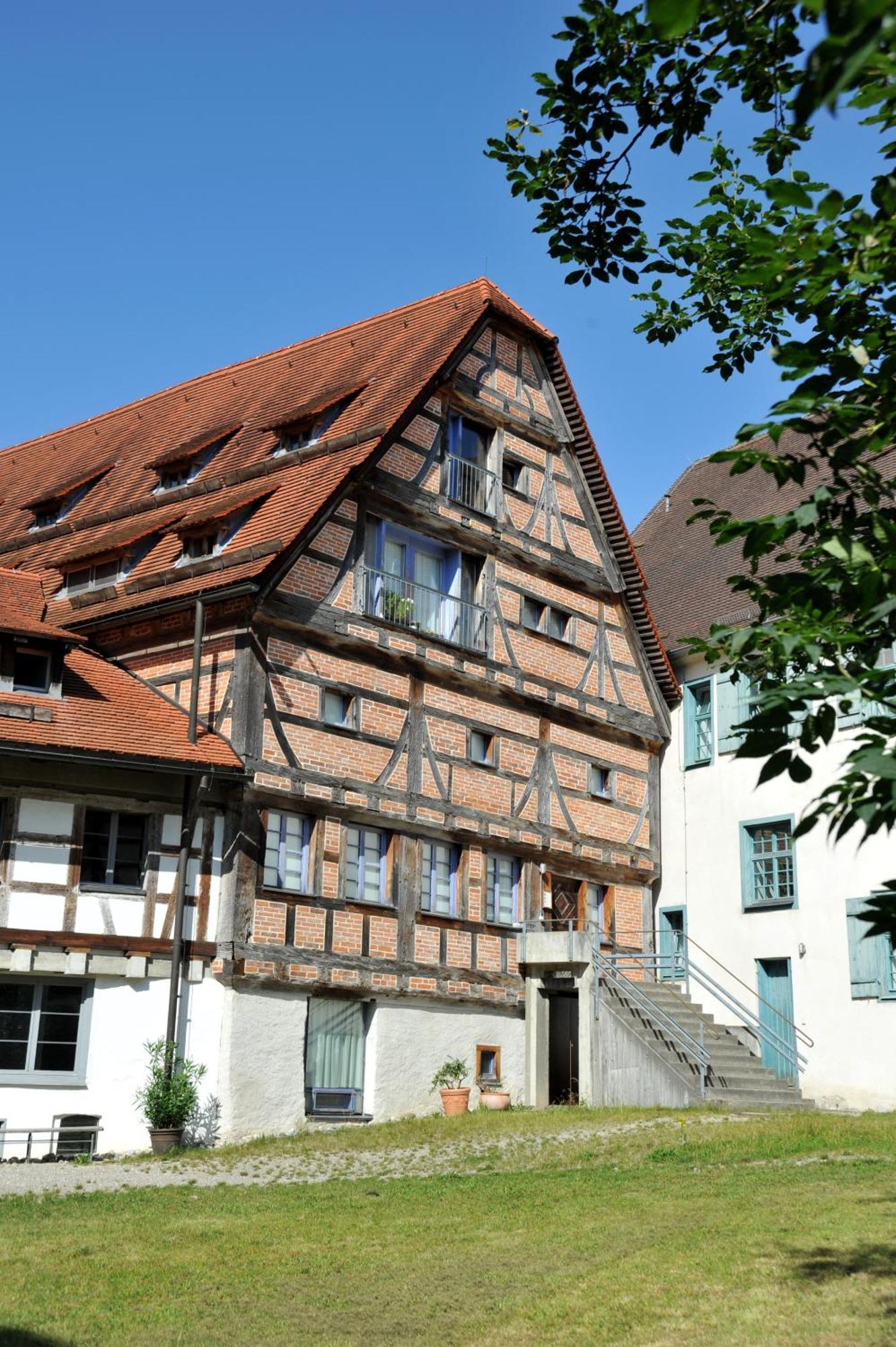 Tagungshaus Kloster Heiligkreuztal Altheim  Extérieur photo
