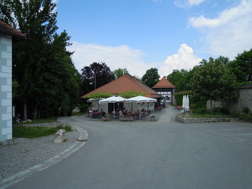 Tagungshaus Kloster Heiligkreuztal Altheim  Extérieur photo