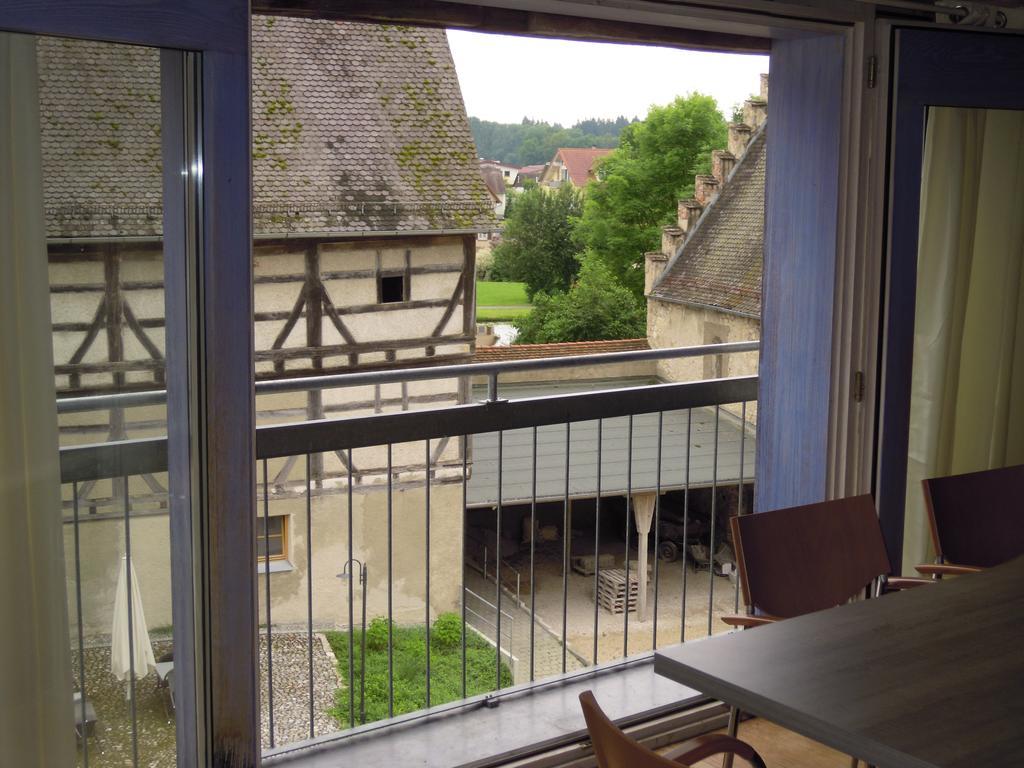 Tagungshaus Kloster Heiligkreuztal Altheim  Extérieur photo